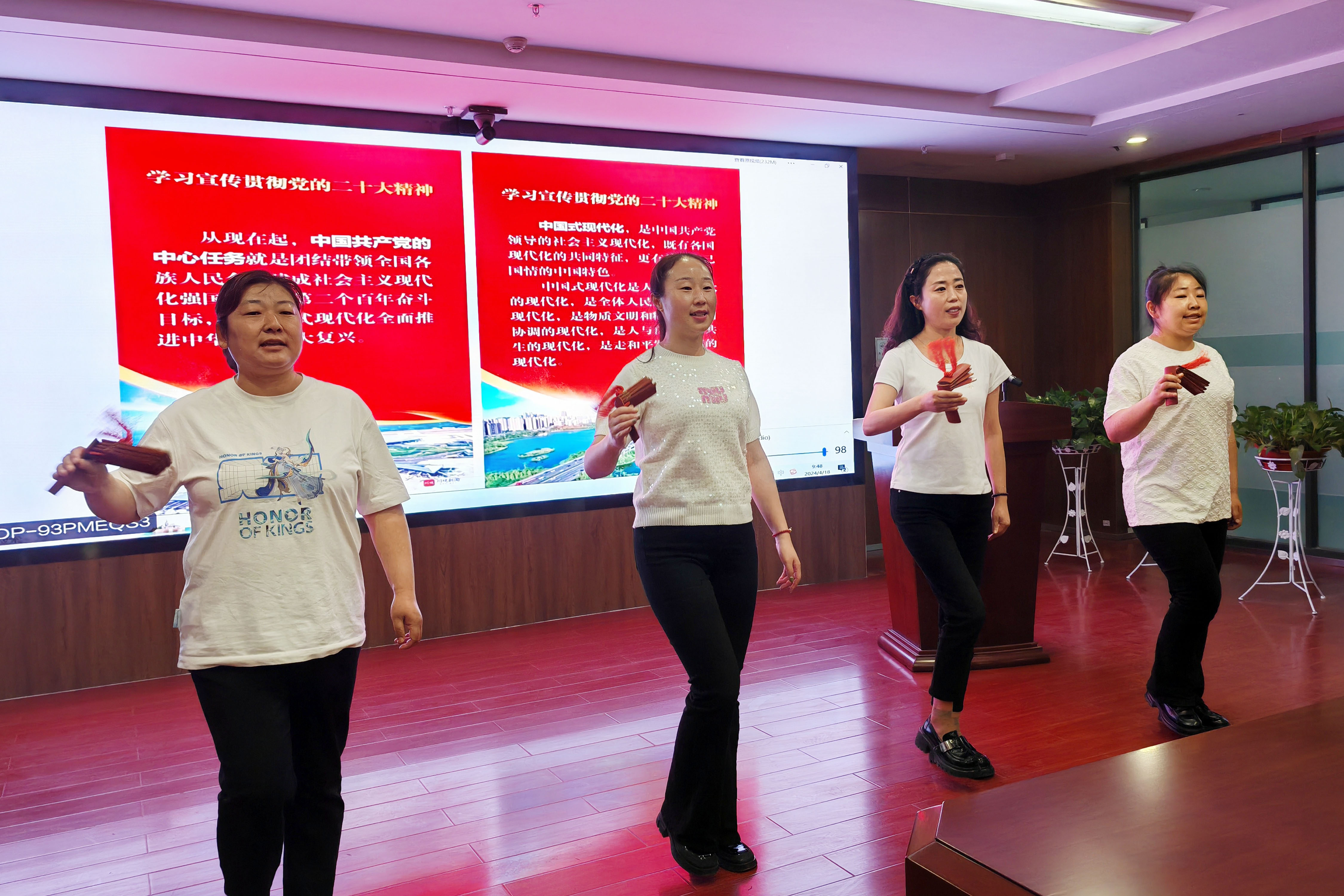 4月18日能投集團(tuán)黨委舉辦“思想耀征程 筑夢新青海”理論宣講比賽2 (1).jpg